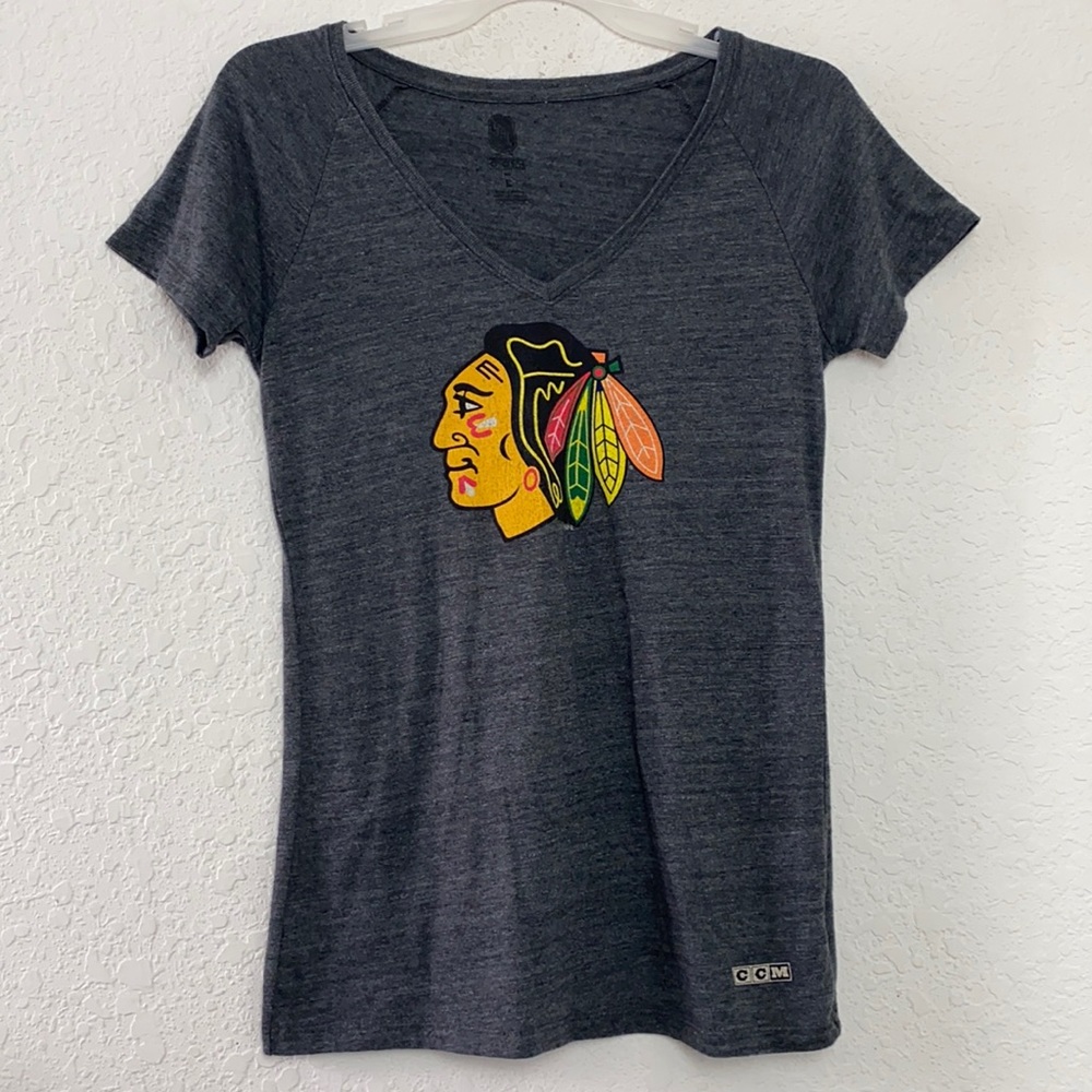 ✅Women NHL Chicago Blackhawks Shirt Size L